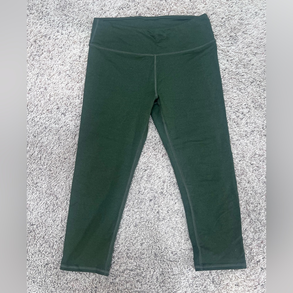 Fabletics Cropped Green Legging